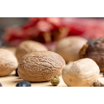 Natural  Nutmeg